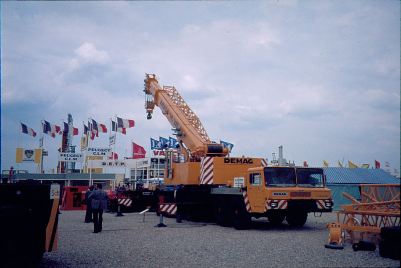 Les anciennes grues DEMAG 064410