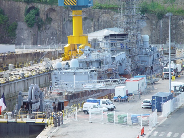 [Les ports militaires de métropole] Port de Brest - TOME 1 - Page 13 09092070
