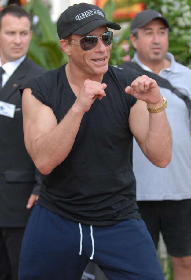 Van Damme - Page 7 33680-11