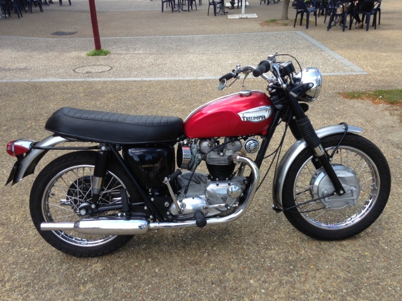 TRIUMPH BONNEVILLE T120R 1968 - Page 3 Img_0011