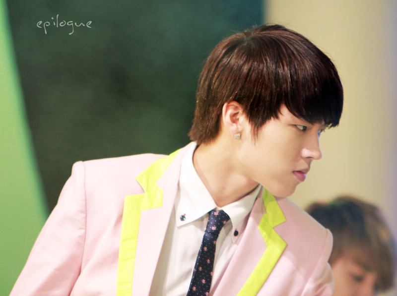 [FANTAKEN] 04062011 - Seokgwangsa Moutain Temple Concert Wh_2910