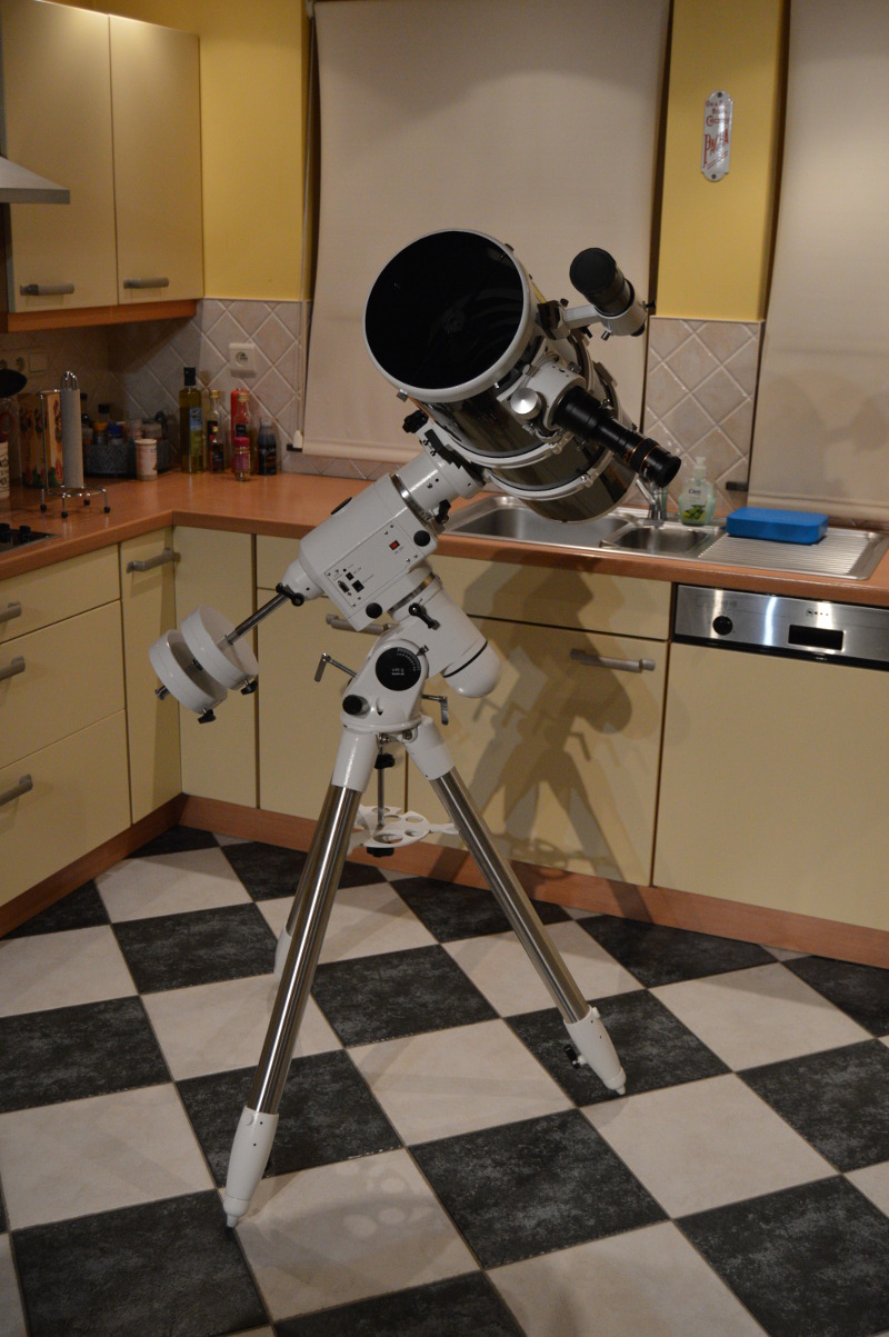 télescope skywatcher 200/800 Dsc_0012