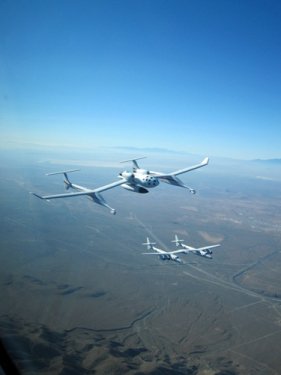 SpaceShipTwo / White Knight 2 - Page 11 36390_10