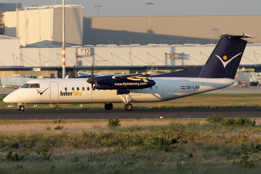 CGN 12.10.2015 Dhc8-310