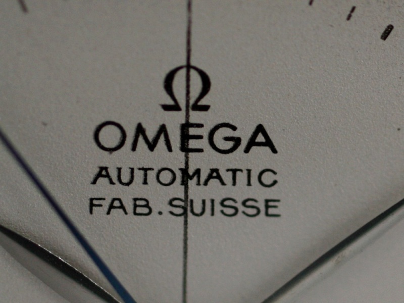 (Vendue) Oméga Classique	Réf : oméga - 40's Img_1215
