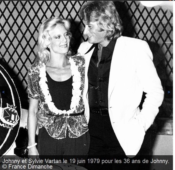 France dimanche : [EXCLUSIF] Johnny Hallyday : Les photos que vous n’avez jamais vues ! Captu181