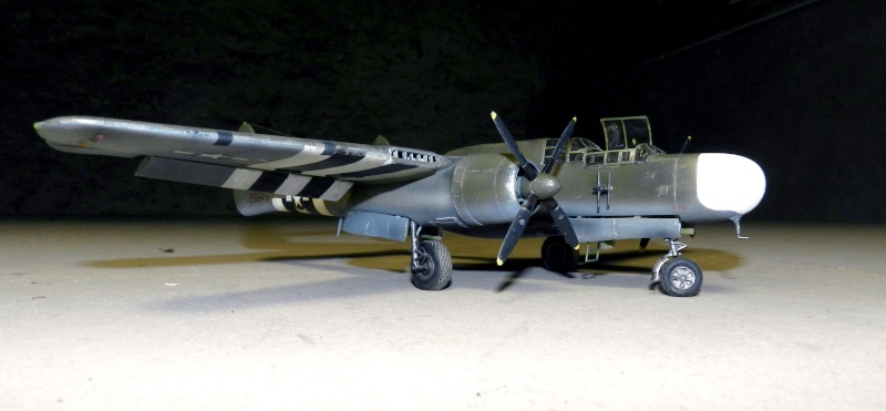 (VITRINE PROJET AA)  Northrop P-61 "Black Widow" A-5 42-5545 - 425th NFS 1/48  0324