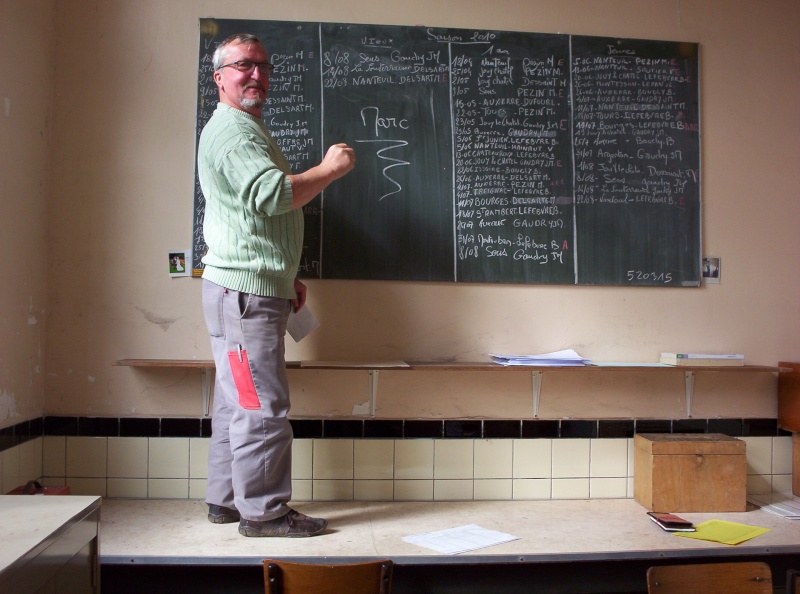 Une particularité à Iwuy: les 1ers d'Iwuy de chaque concours sont indiqués au tableau noir en précisant s'il y a un 1er prix général. 100_0936