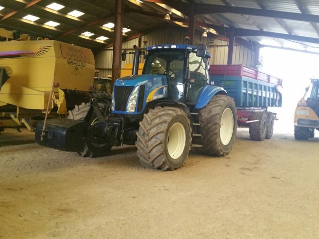 beuglante new holland  Nouill13