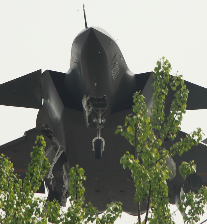 Chinese Chengdu J-20 stealth fighter - Page 3 J20410