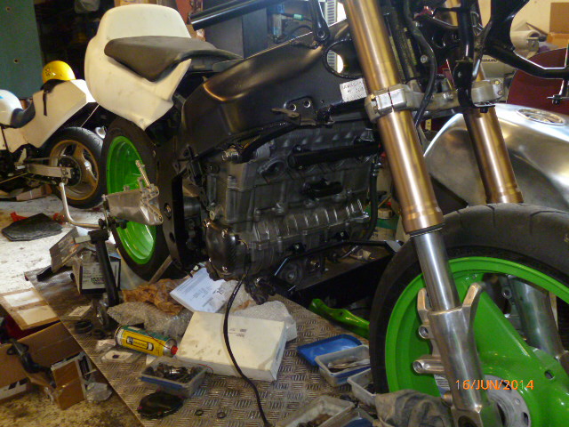 Restauration ZXR750R - Page 2 P1010710