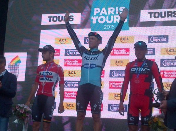 PARIS - TOURS  --F--  11.10.2015 00110