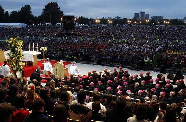 VOYAGE DU PAPE... Angélus à Birmingham..7 paroles du Pape ... Benoit13