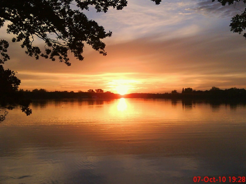coucher de soleil sur l'étang du bois-joilland Dsc01511