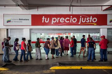 VENEZUELA'S FOOD SHORTAGES TRIGGER LONG LINES, HUNGER AND LOOTING Bn-jz810