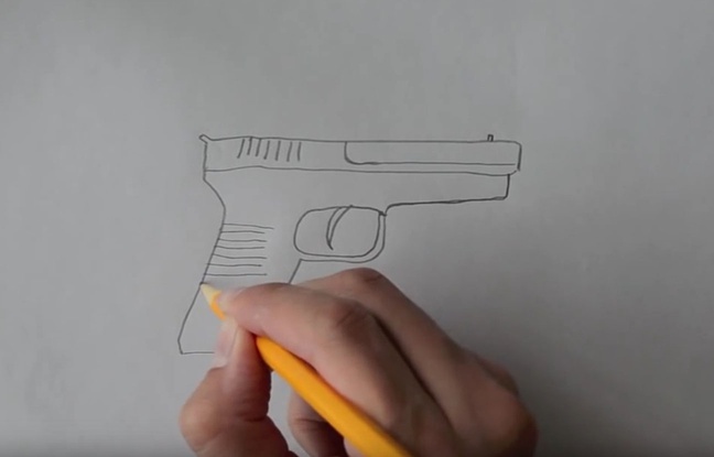 Un homme tente de braquer une banque avec… un dessin de pistolet 648x4110