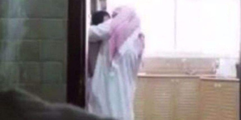 Elle risque la prison pour avoir filmé son mari infidèle Arabia10
