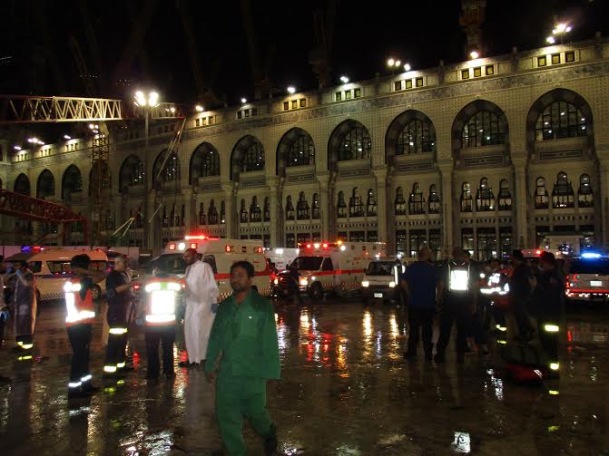فيديو وصور : 95 حالة وفاة و211 مصاب في حادثة سقوط رافعة الحرم 25934_10