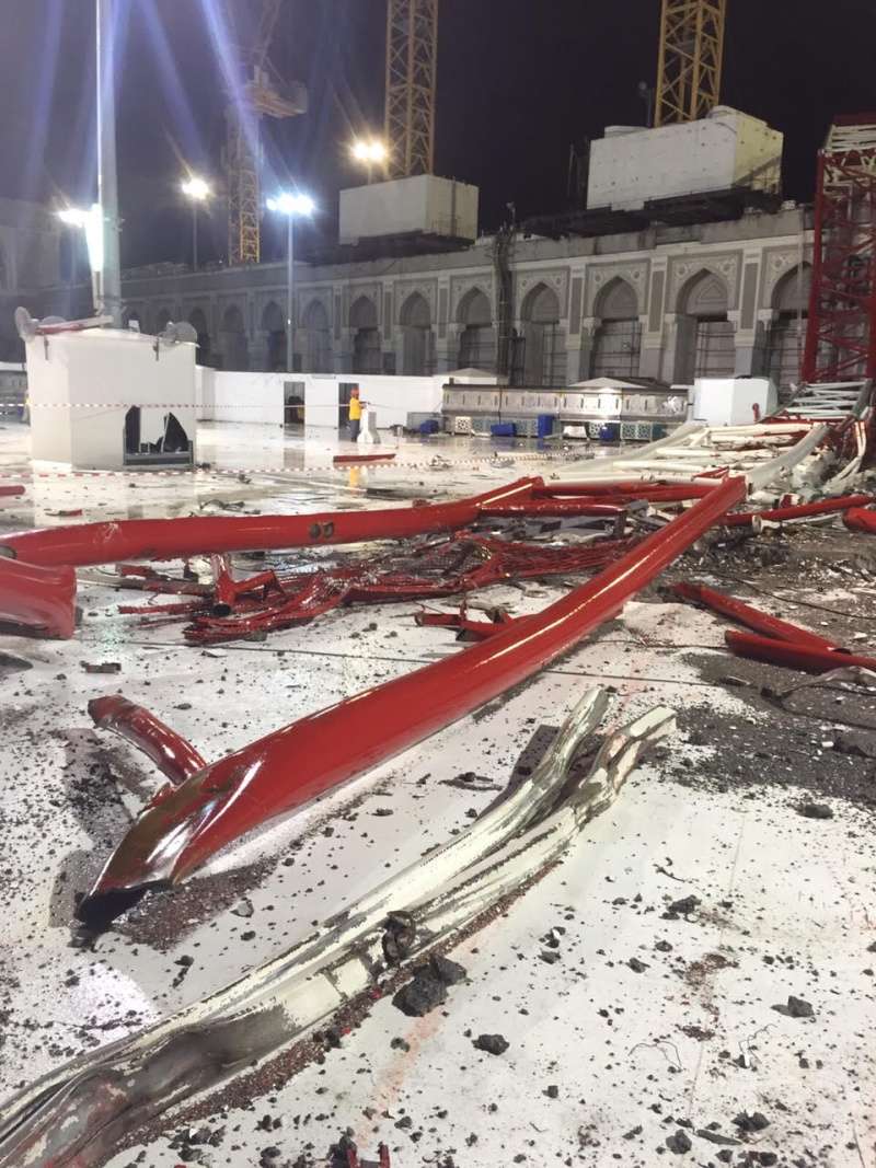 فيديو وصور : 95 حالة وفاة و211 مصاب في حادثة سقوط رافعة الحرم 32498_10