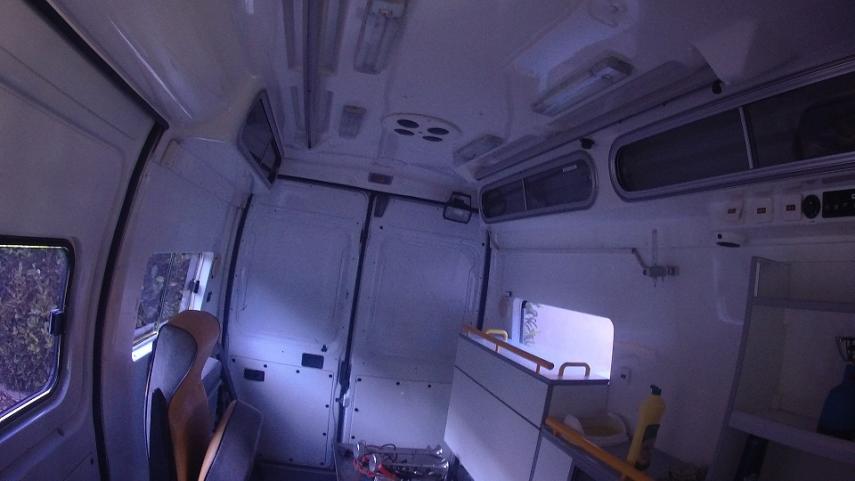camping car ex ambulance  Geye0025