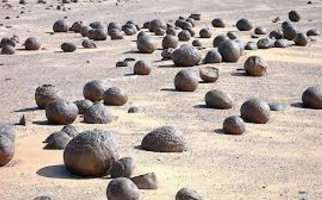 بالصور.. صخور البطيخ كنوز مجهولة بصحراء الوادي الجديد  13789910