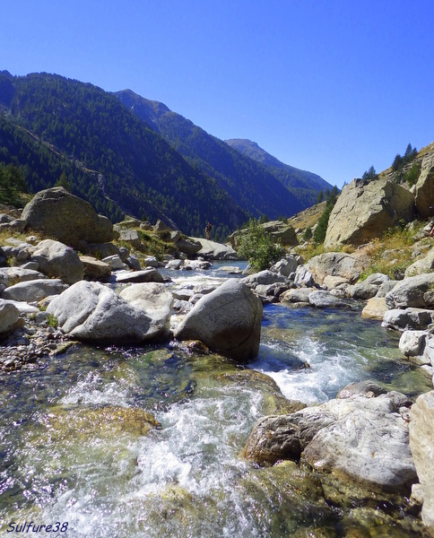 PËCHE DANS LE MERCANTOUR AVEC PIERROT  P_1110