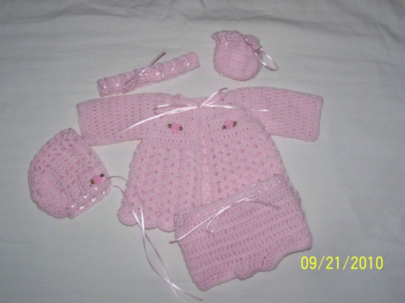 5pc Pink sweater set sz preemie 4pc_pi12
