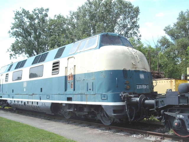 V-200 im Technikmuseum Speyer. Blaue_10