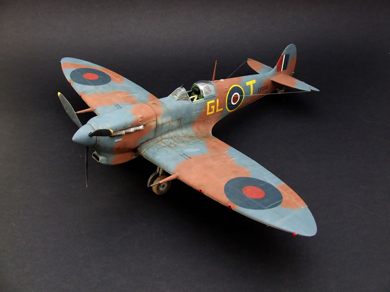 Spitfire Mk Vc trop Hobby Boss 1/32 [sims] 1130-210