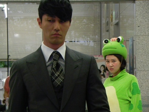 [KD] Gong Hyo Jin turns into a frog on ‘The Greatest Love’ 20110547