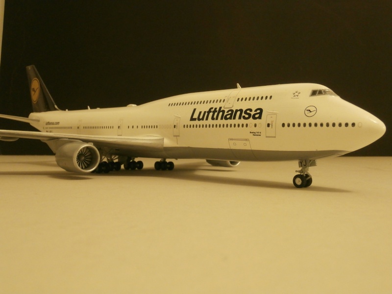 Boeing 747-830 i - Lufthansa /Zvezda-Draw décals-1/144 B747-810