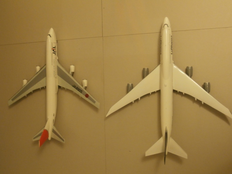Boeing 747-830 i - Lufthansa /Zvezda-Draw décals-1/144 B747-822