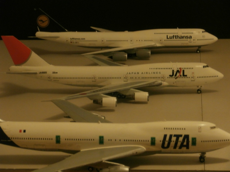 Boeing 747-830 i - Lufthansa /Zvezda-Draw décals-1/144 B747-823