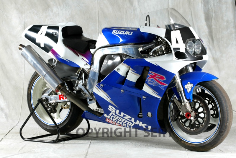 historique en photo des motos du SERT ... Gsx_r718