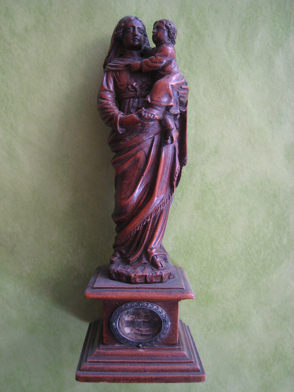 Vierge reliquaire en bois sculpté Vierge15