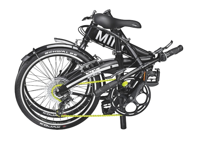 Absolutely emission-free – the MINI on two wheels P9007520