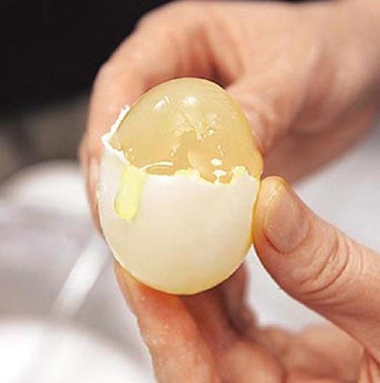 بالصور.. بكين تصنع بيض صينى مزيف Ouso410