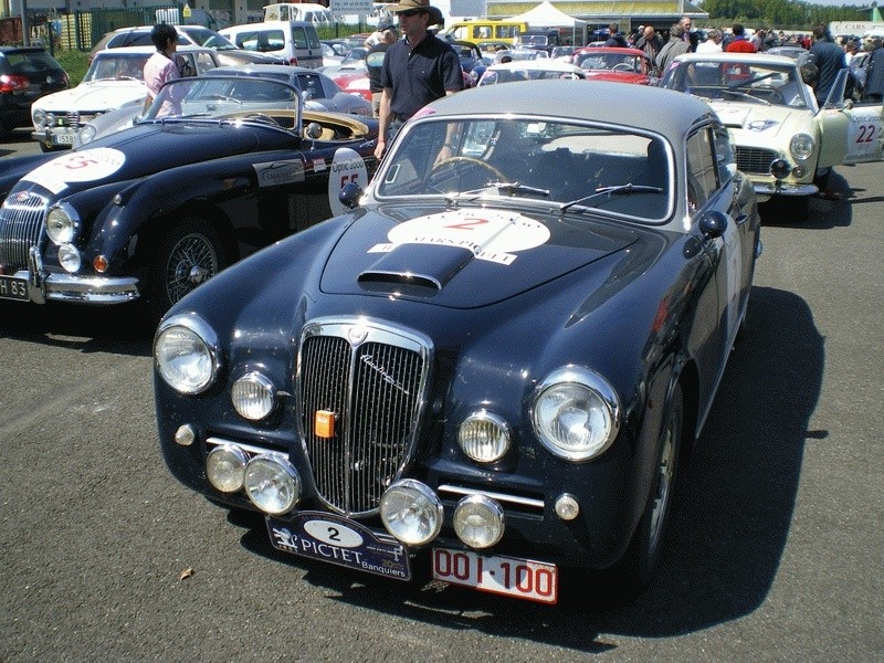 Tour Auto 2011 [photos de Nogaro] Aureli10