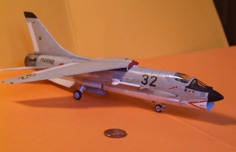 Vought F-8E (FN) Crusader [Hasagawa 1/72] - Page 2 Dscf9832