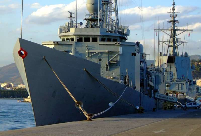 USS REUBEN JAMES 1/350 Academy Intern11