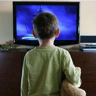 Shikimi i gjatë i televizionit mund të rrezikojë zemrën e fëmijëve Foto-210