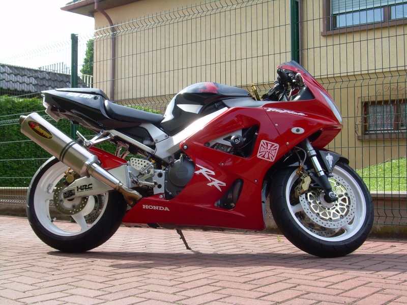 929 avec bulle couper Cbr_9211