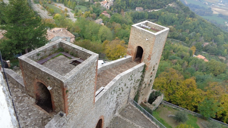 Castello di Montefiore Conca Dsc01028
