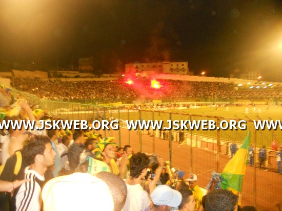 Ultras Kabyles (JSK) " Saison 2010 / 2011 " - Page 10 11041914