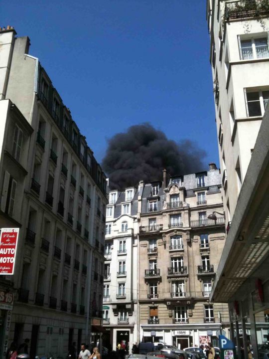 Grosse explosion dans Paris Explos10