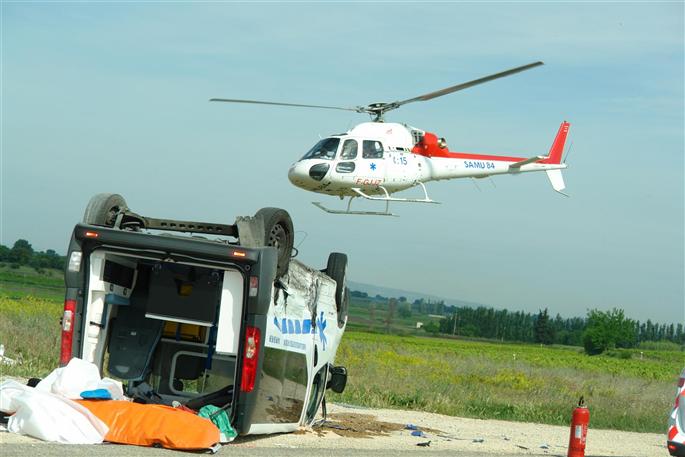 Une ambulancière décède dans une collision  L-empl10