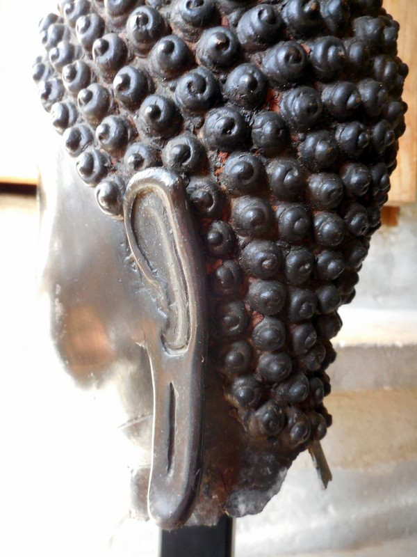 tete de bouddha en bronze a patine brune Dscn1012