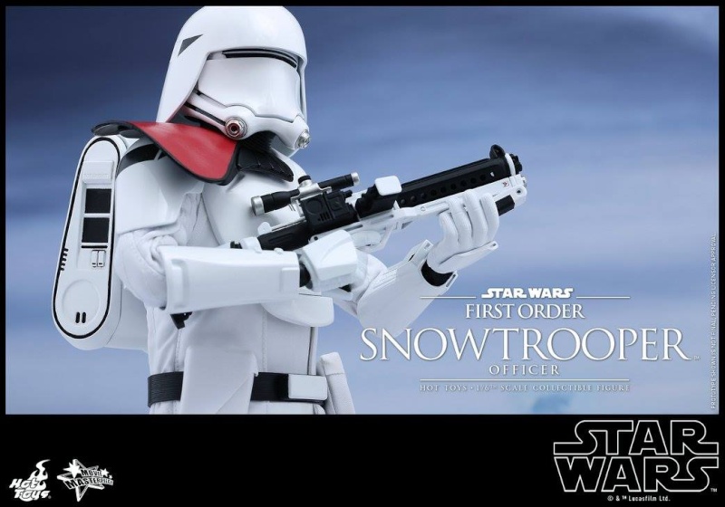 HOT TOYS - Star Wars: TFA - First Order Snowtrooper Officer 12014910