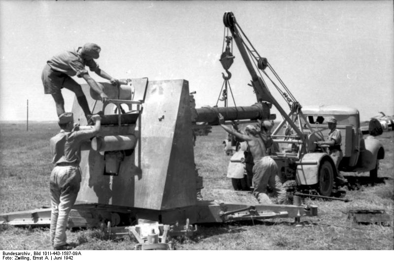 88 mm Flugzeugabwehrkanone (FlaK 18/36/37), terreur des alliés. - Page 6 Bundes10
