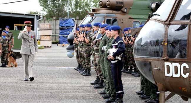 Armée Française / French Armed Forces - Page 15 French10